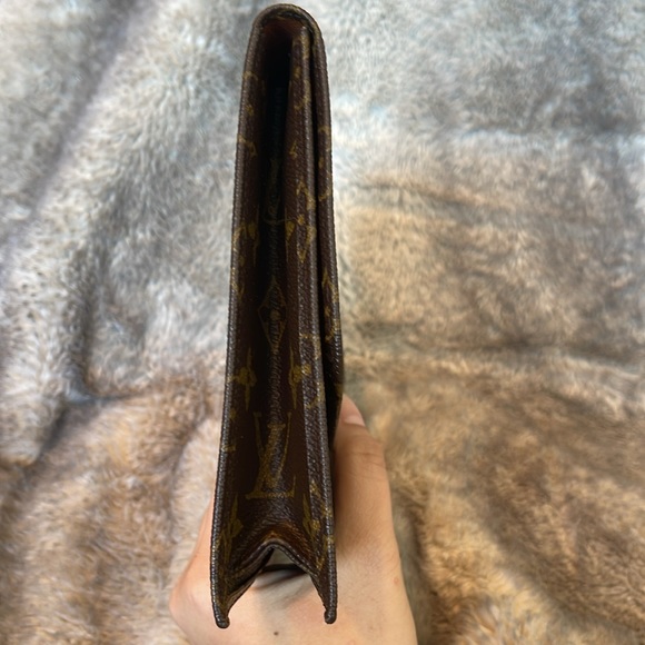 ❤️SOLD❤️ Authentic Louis Vuitton Rabat 23 Clutch in Monogram - Picture 5 of 16